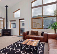 Snow Stream Apartments - E Caravan Parks