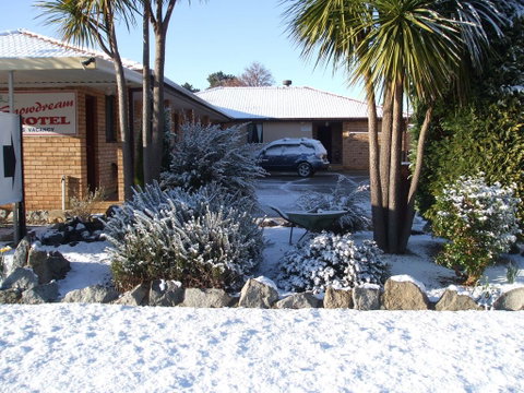 Snowdream Motel - E Caravan Parks 0