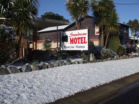 Snowdream Motel - E Caravan Parks 1