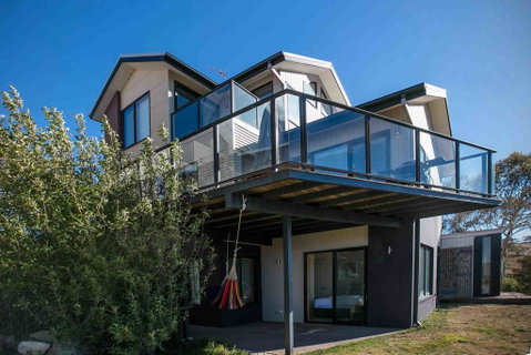 Snowy Mountains Townhouse - E Caravan Parks 1