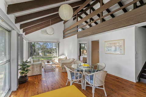 Soldier Crab Shack - 20 Macleay St - E Caravan Parks 3