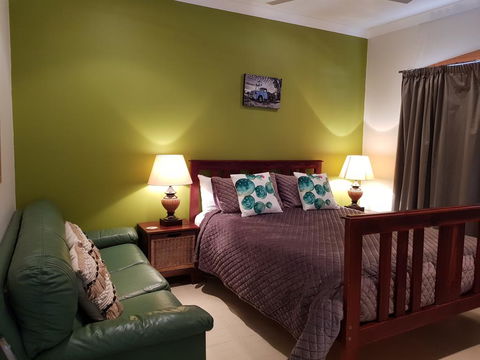 Sonja's Bed And Breakfast - E Caravan Parks 0