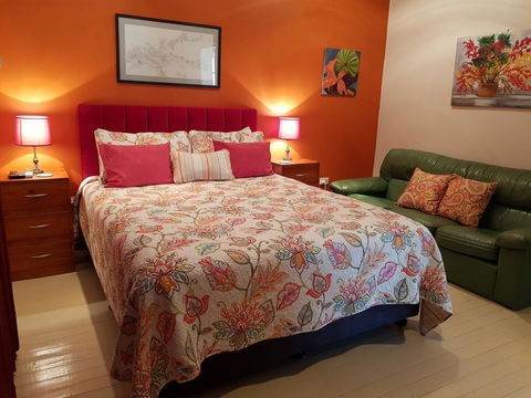 Sonja's Bed And Breakfast - E Caravan Parks 3