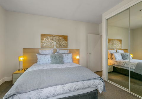 South Yarra Delight - Car Park, Wifi And Swimming Pool - E Caravan Parks 1
