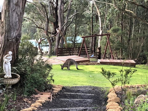 Southern Anchorage Retreat - E Caravan Parks 3