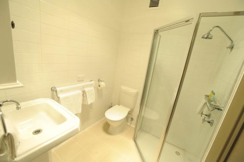 Sovereign Hill Hotel - E Caravan Parks 3