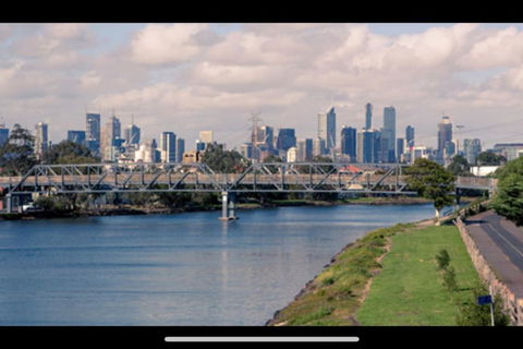 Spectacular River Views In Fabulous Footscray. - E Caravan Parks 0