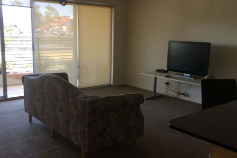 Spectacular River Views In Fabulous Footscray. - E Caravan Parks 2