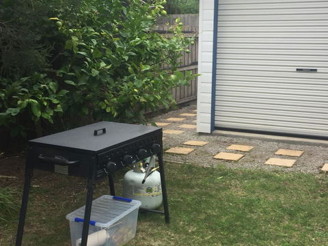Springtide Studio Apartments - E Caravan Parks 3