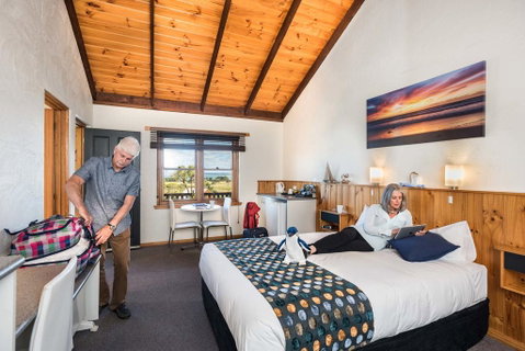 Stanley Seaview Inn - E Caravan Parks 1