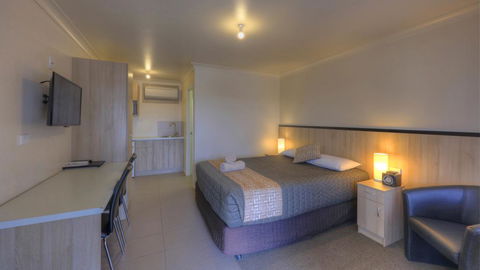 Starline Motor Inn - E Caravan Parks 0