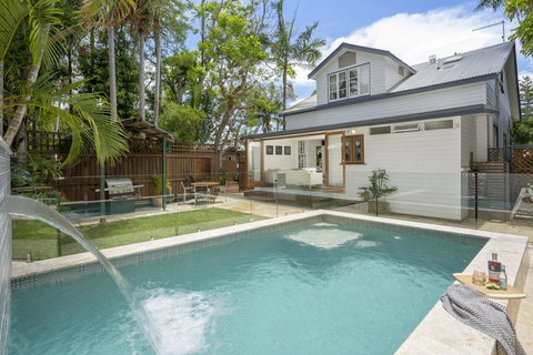 Starr Cottage Byron Bay - Walk To Town In 5 Minutes! - E Caravan Parks 0