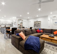StayCentral - Rosanna Luxurious Mansion - E Caravan Parks
