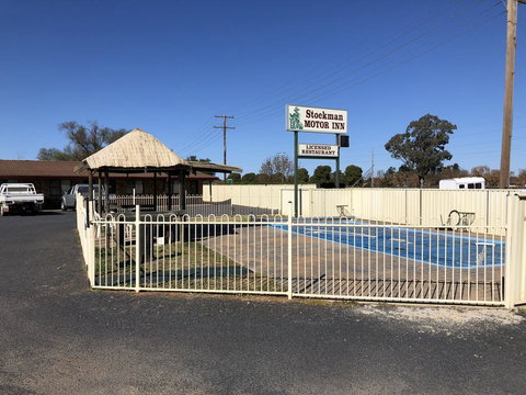 Stockman Motor Inn - E Caravan Parks 0