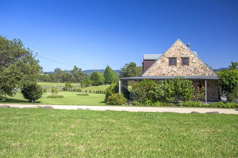 Stone Cottage - E Caravan Parks 2