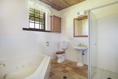 Stone Cottage - E Caravan Parks 1