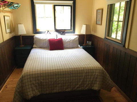 Stringer's Cottage - E Caravan Parks 1