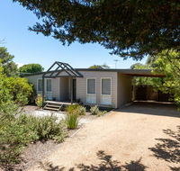 Stroll To The Sea - E Caravan Parks