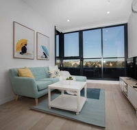 Stunning 2 bdrms APTParkville Free carparkwifi - E Caravan Parks