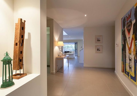 Stunning Beachside Home Minutes From Coolum Beach - E Caravan Parks 2