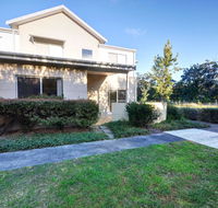 Stunning Holiday Townhouse - E Caravan Parks