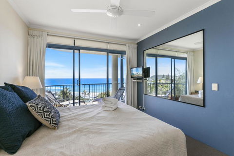Stunning Top Floor Sunshine Beach Getaway! Unit 7 Vista Pacific 12 Bryan Street - E Caravan Parks 1