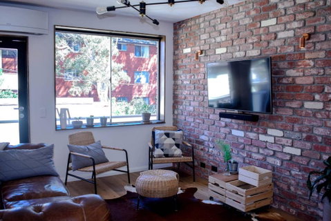 Stylish Modern Apartment Located In Marrickville - E Caravan Parks 0
