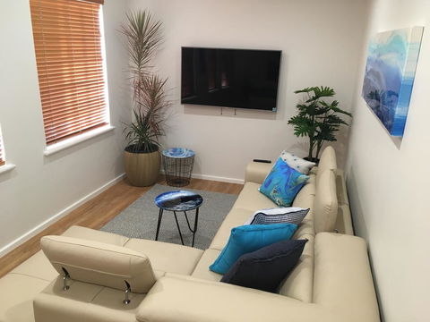 Stylish North Perth On Cafe Strip - E Caravan Parks 0