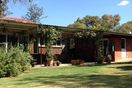 Sue's Sanctuary - E Caravan Parks 3