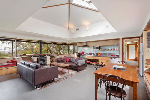 Summer House - E Caravan Parks 0