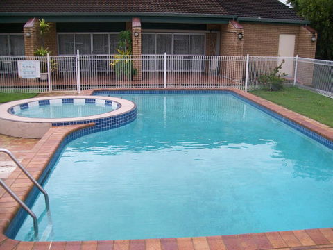 Sun Plaza Motel - Mackay - E Caravan Parks 1