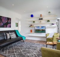 Sun-Drenched Apartment in a Peaceful Location - E Caravan Parks