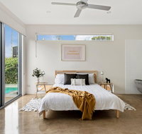 Sundays Beach House - E Caravan Parks