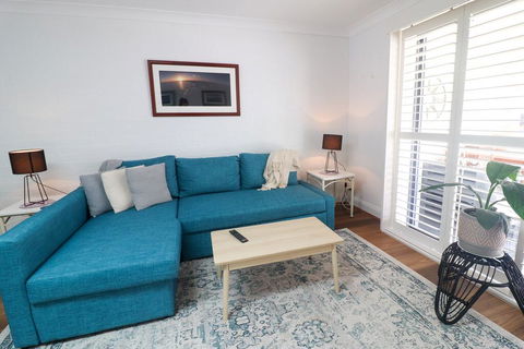 Sunflower Villa In Raffertys Resort - E Caravan Parks 3