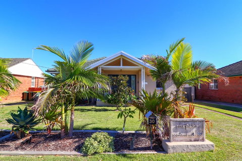 Surfside - E Caravan Parks 0