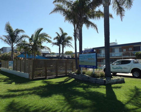 Surfside Merimbula Holiday Apartments - E Caravan Parks 1