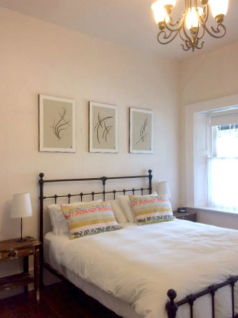 Surgeon's Cottage - E Caravan Parks 3