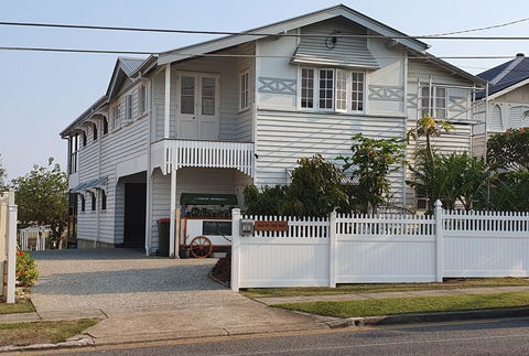 Sustainable B&B By The Bay - E Caravan Parks 0