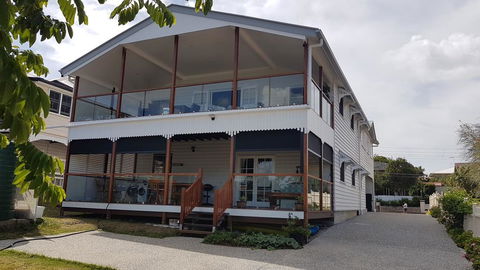 Sustainable B&B By The Bay - E Caravan Parks 2