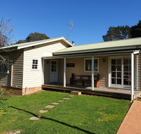 Sutton Forest Cottage - E Caravan Parks