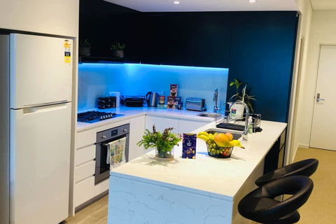 Sydney Olympic Park Luxury Apartment - E Caravan Parks 2