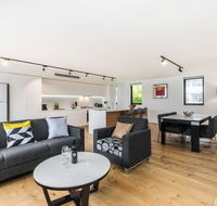 Sydney Townhouse with Parking and Deck - E Caravan Parks