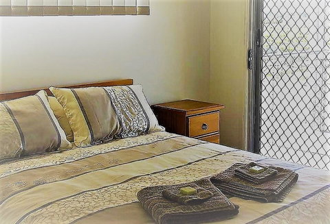 Taits Place Vineyard B & B - E Caravan Parks 1