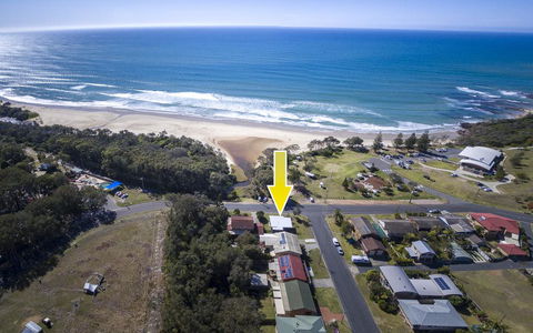 Tallowood Beachfront Cottage - E Caravan Parks 1
