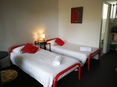 Tamar Cove Motel - E Caravan Parks 3