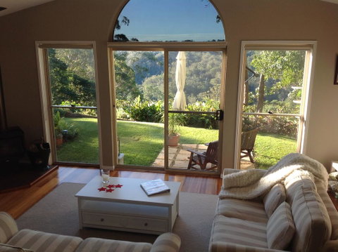 The Avenue At Montville Luxury Cottage - E Caravan Parks 2