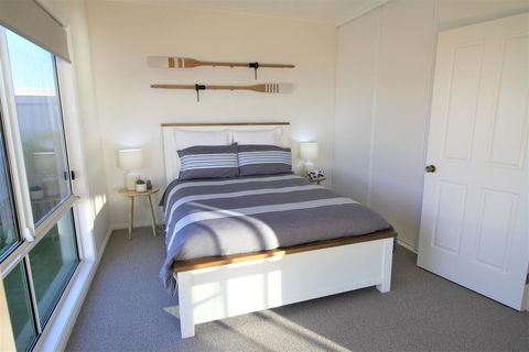 The Beach House - Point Turton - E Caravan Parks 2