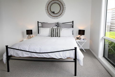The Beach House - Point Turton - E Caravan Parks 3