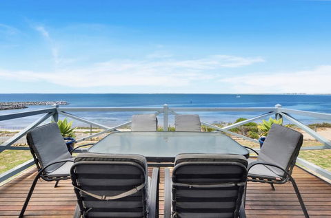 The Beach House - Point Turton - E Caravan Parks 0
