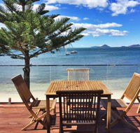 The Beach House' 169 Soldiers Point Road - right on the waterfront - E Caravan Parks
